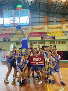 TIM BASKETBALL PUTRI SMP NEGERI 4 BANDAR LAMPUNG MENJUARAI PIALA GUBERNUR 2026
